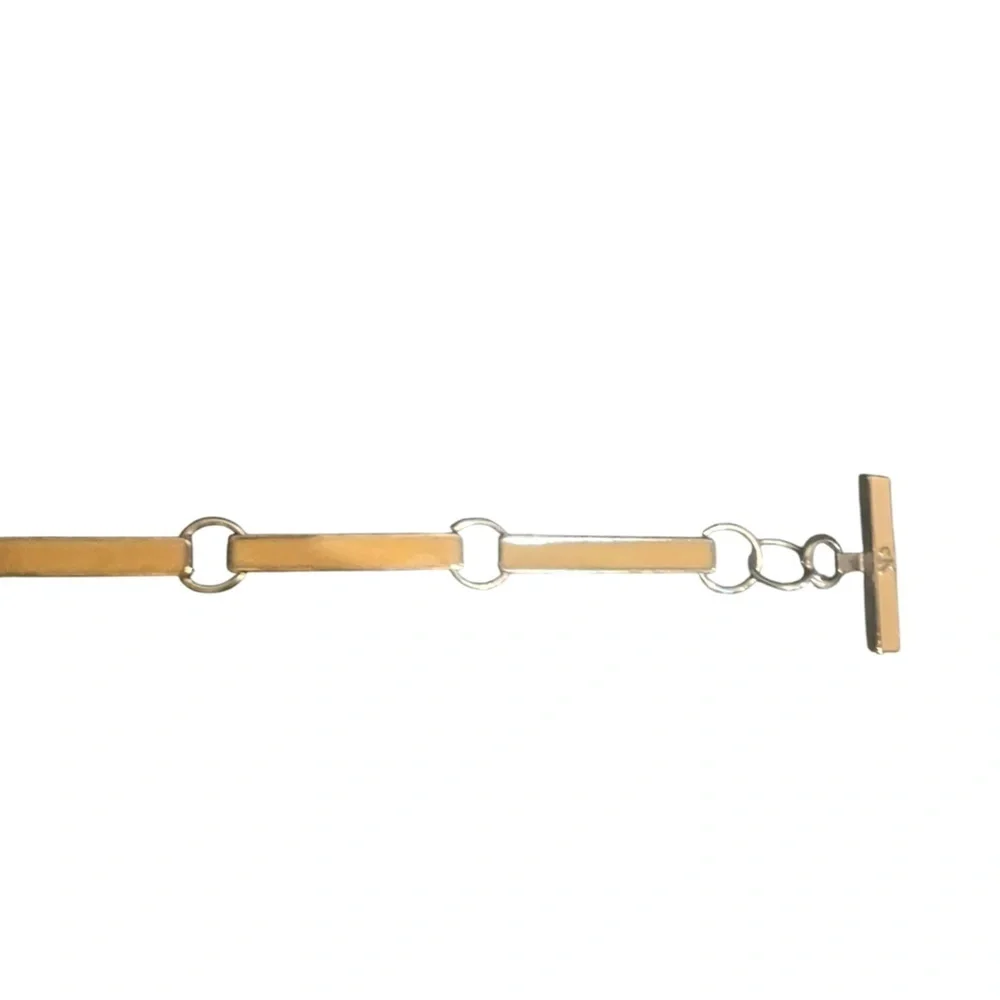 ⭕️Calvin Klein Tan Enamel and Silver Circle Link Belt. Very cool design!